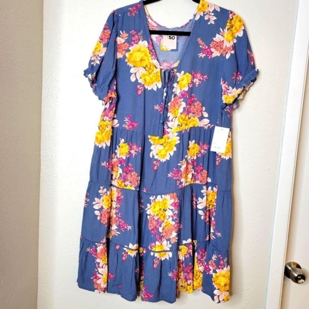 SO Shift Dress XL Blue Floral NEW Short Sleeve Lightweight Rayon